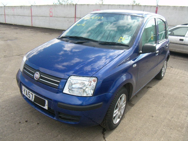Dezmembrez fiat panda 1.4i an 2010