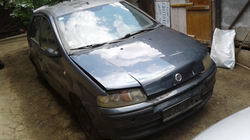 Dezmembrez Fiat Punto 1.2 benzina, 8v,2001.