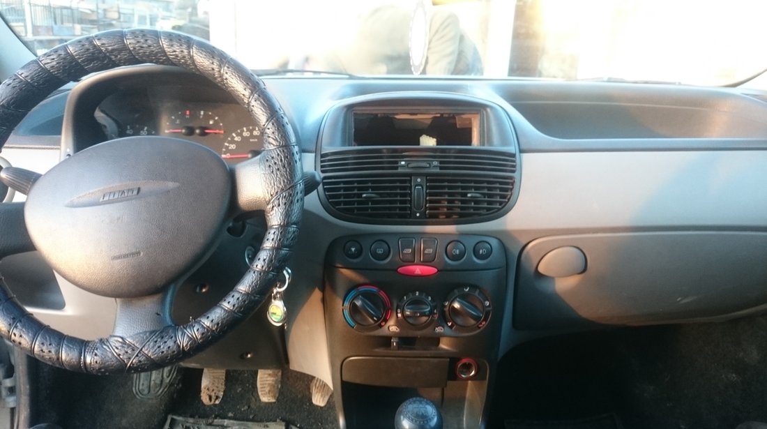 DEZMEMBREZ Fiat Punto 1.2 benzina,an fabricatie 2002