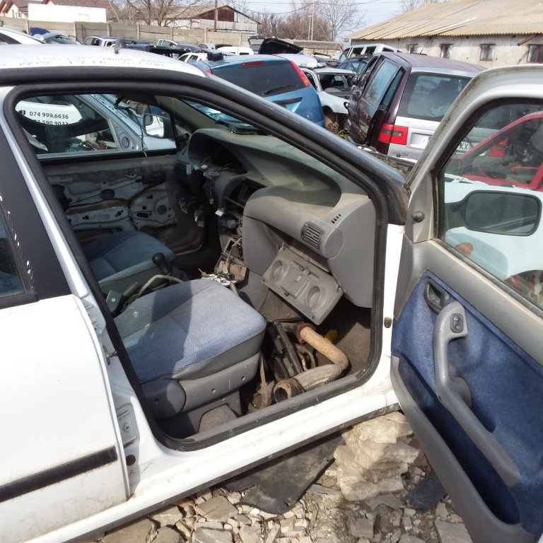 Dezmembrez Fiat PUNTO (176) 1993 - 1999 1.7 TD None( CP: None, KW: None, CCM: None ) Motorina