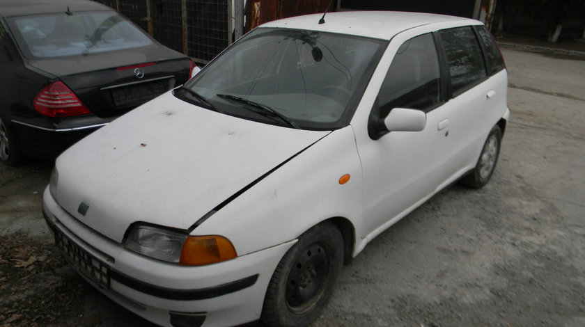 Dezmembrez Fiat PUNTO (176) 1993 - 2000 1.7 TD 176 A3.000 ( CP: 69, KW: 51, CCM: 1698 ) Motorina
