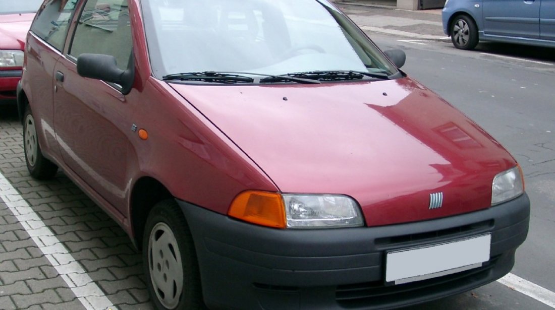 Dezmembrez Fiat Punto 1996