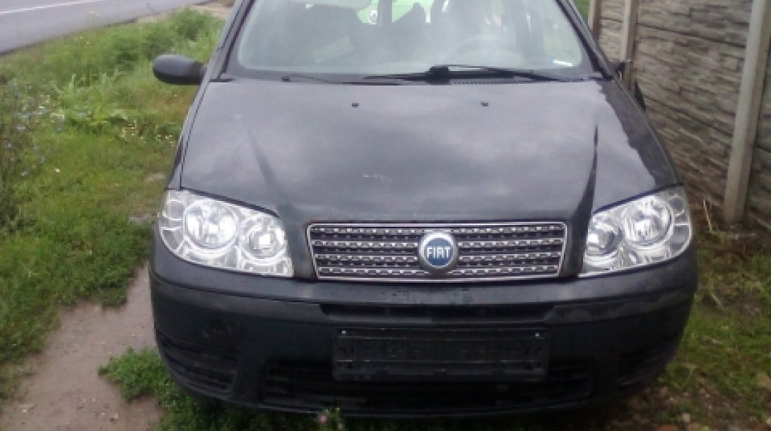 Dezmembrez Fiat Punto, an 2005, motorizare 1.3 JTD 16V