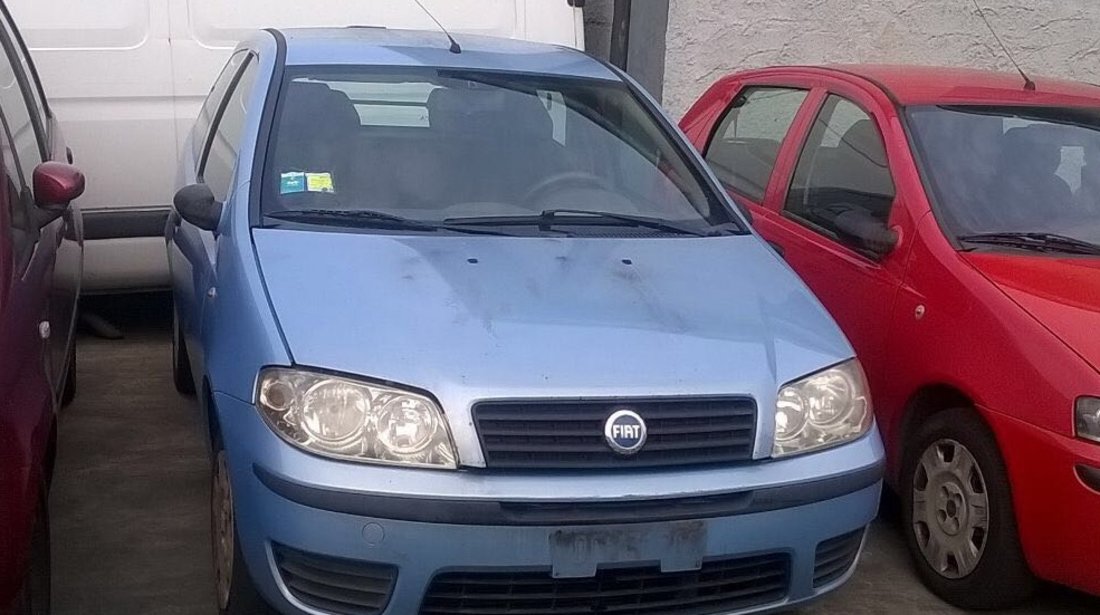 Dezmembrez Fiat Punto facelift, an 2003-2006, 2 usi, 1.3 diesel