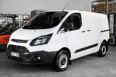 Dezmembrez Ford Custom 2.2 E5 90000km