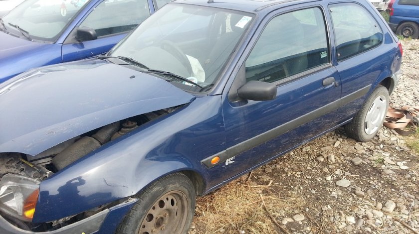 Dezmembrez Ford fiesta 1 8 tddi din 2001