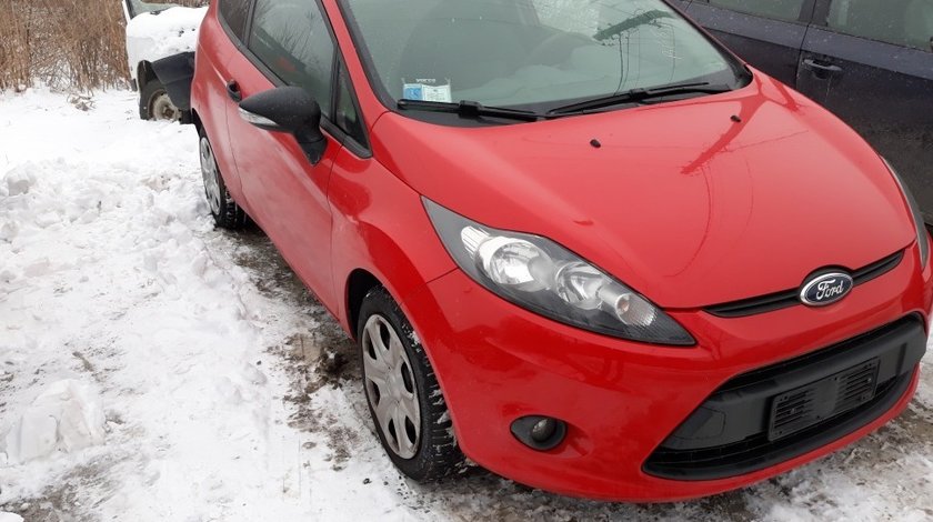 Dezmembrez ford fiesta 2010