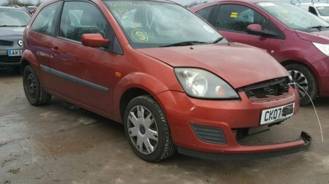 Dezmembrez Ford Fiesta 5, 1.3benzina 2007