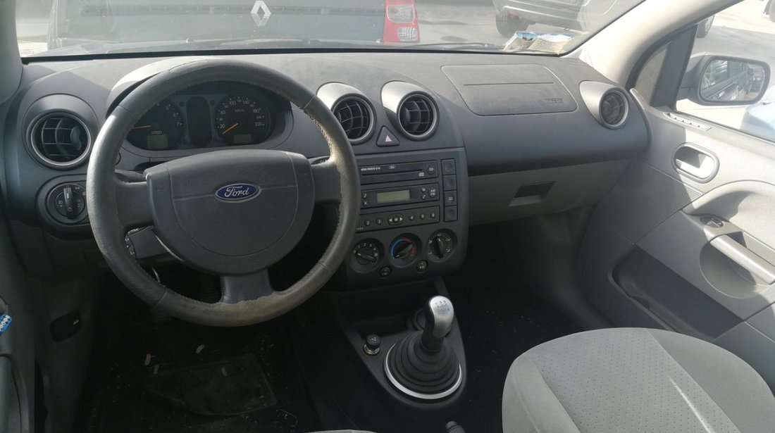 dezmembrez Ford Fiesta an 2003 1.4 16v tip motor FXJA