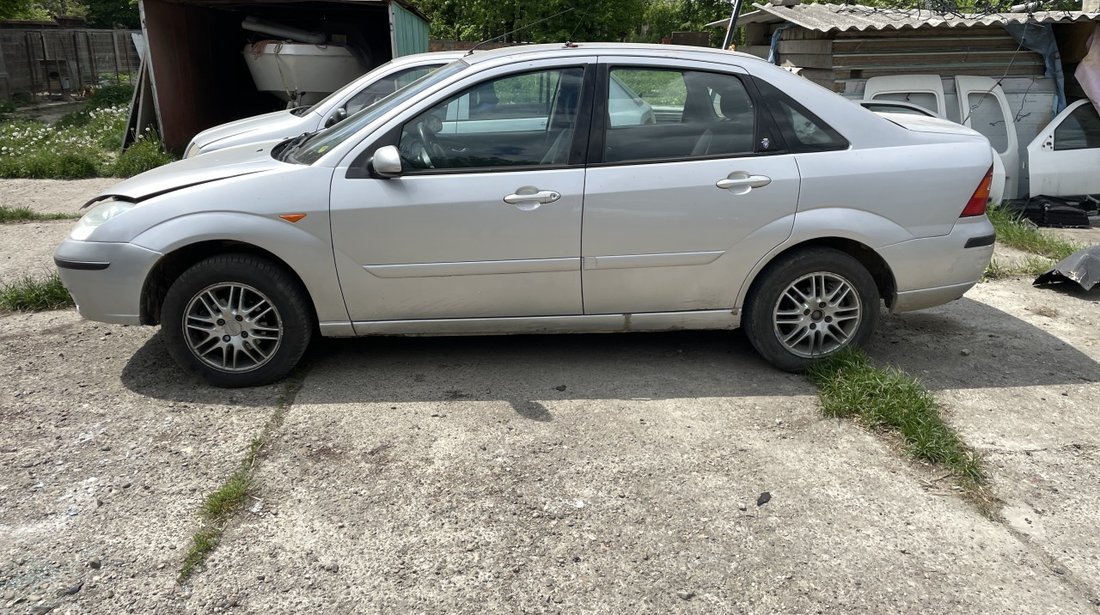 Dezmembrez Ford Focus 1 Sedan 1.8 TDCI 85kW 115cp F9DA Euro3 Gri an 2003