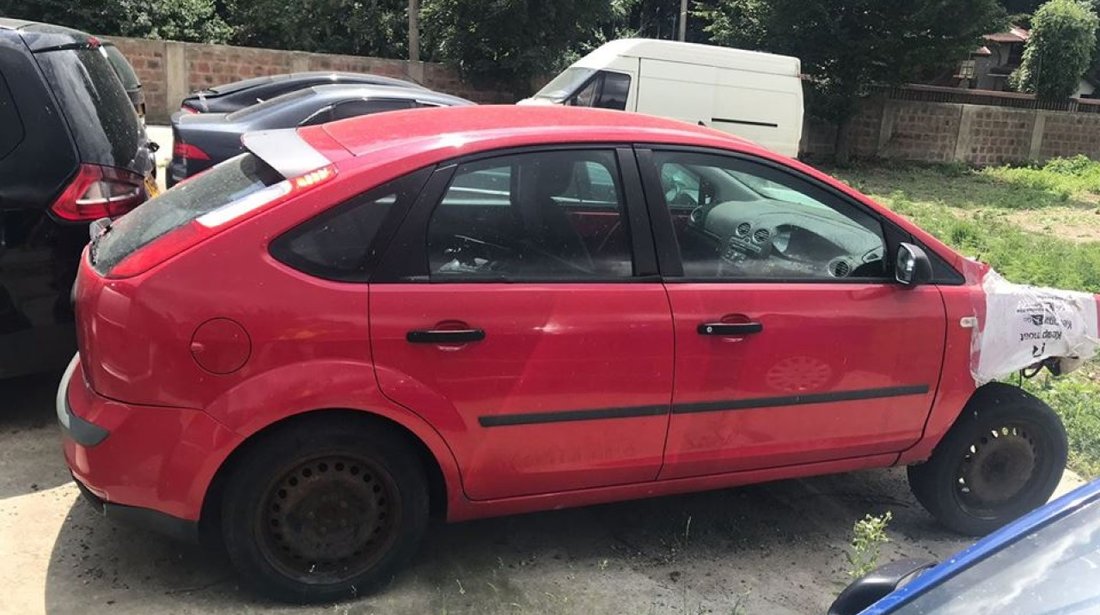 Dezmembrez FORD FOCUS 2  1.6 TDCi an 2005