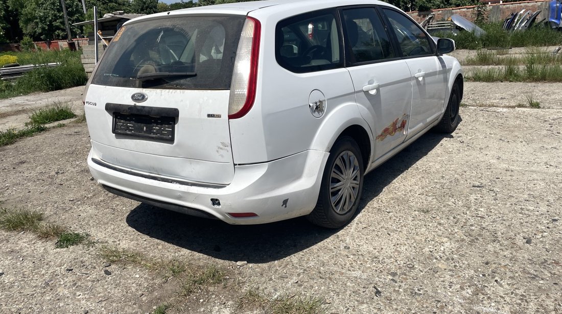 Dezmembrez Ford Focus 2 Facelift 1.6TDCI 74kW 100cp Euro 4 ALB an 2009