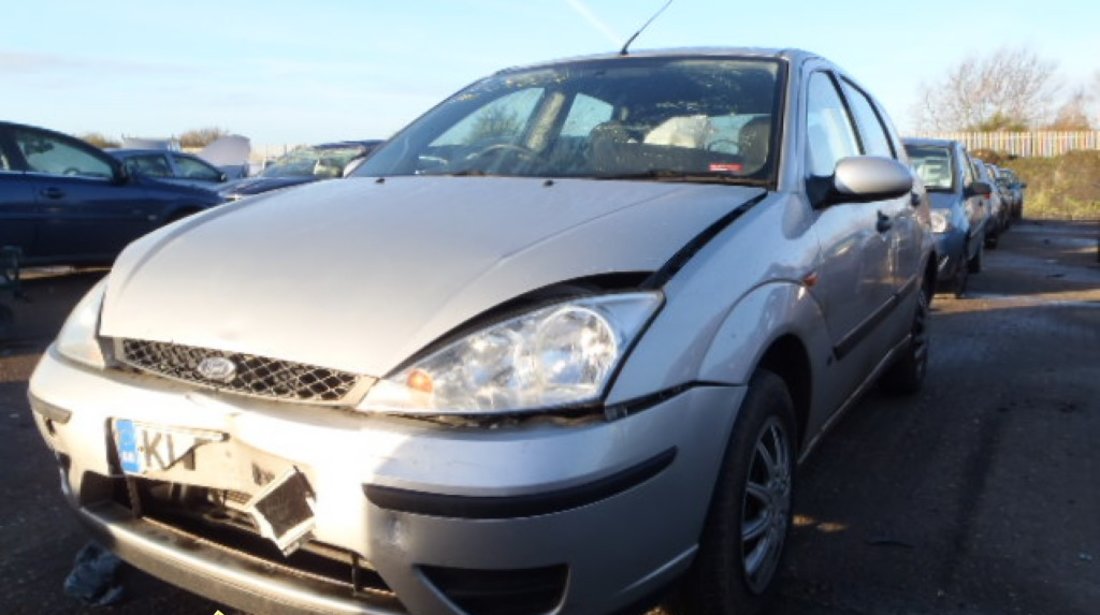 Dezmembrez ford focus 2002