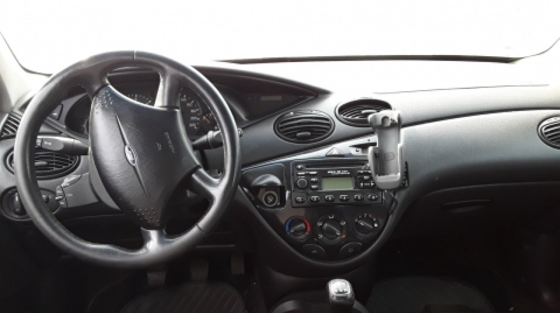 Dezmembrez Ford Focus, an 2001, motorizare 1.8 DI / TDDI