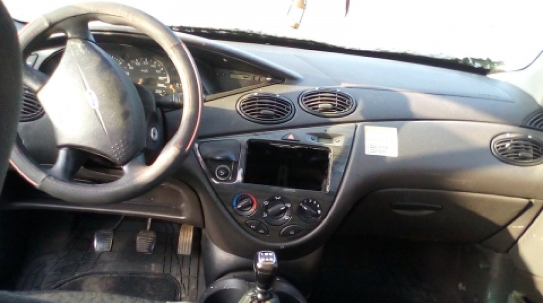 Dezmembrez Ford Focus, an 2001, motorizare 1.8 DI / TDDI