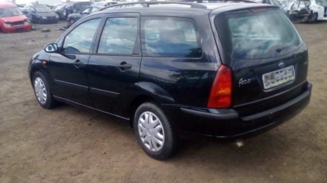 Dezmembrez Ford Focus , an 2003, motorizare 1.8 TDCI, Diesel, kw 85, caroserie Hatchback