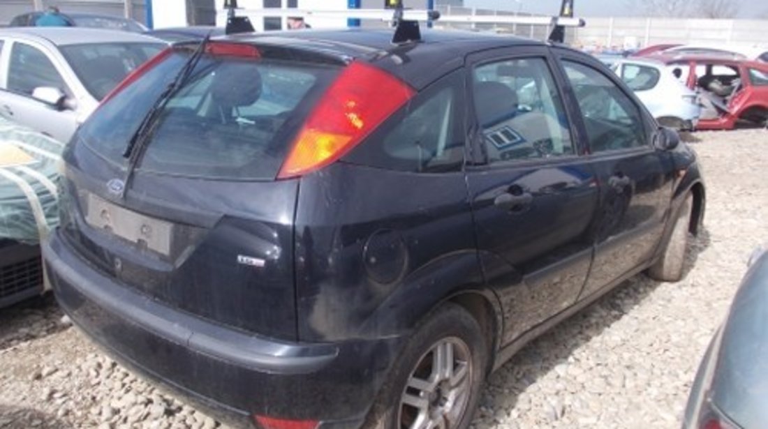 Dezmembrez Ford  Focus ,an 2003