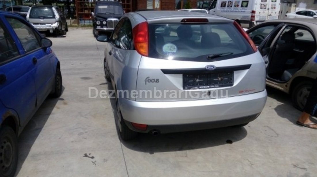 Dezmembrez Ford Focus I, an 2000,