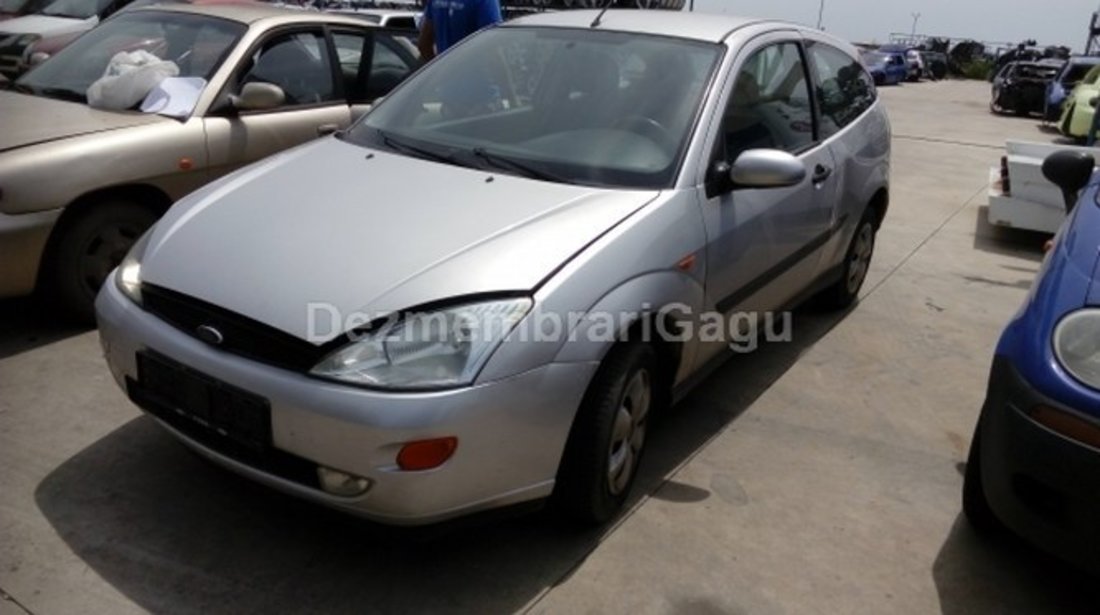 Dezmembrez Ford Focus I, an 2000,