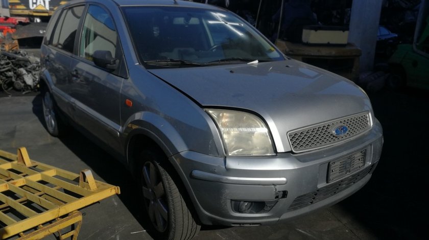 Dezmembrez Ford Fusion 1.6tdci an 2005 tip motor HHJB