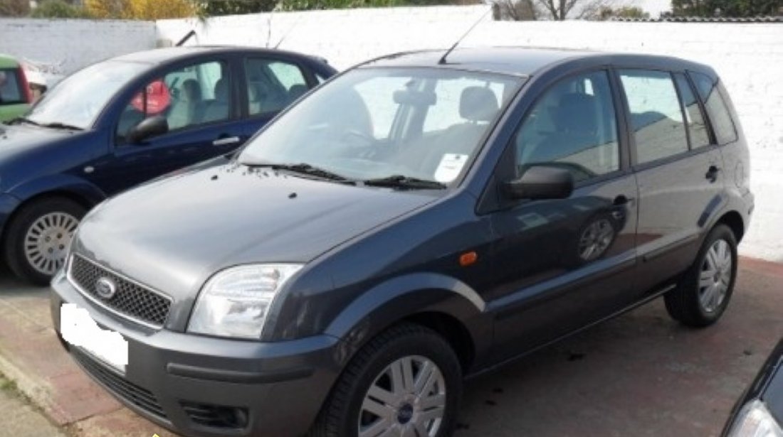 Dezmembrez Ford Fusion 2004 1 4 tdci