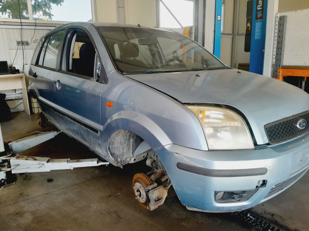 Dezmembrez Ford Fusion (JU) [Fabr 2002-2012]