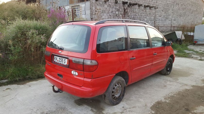 Dezmembrez Ford Galaxi motor 2.3 benzina an 1999