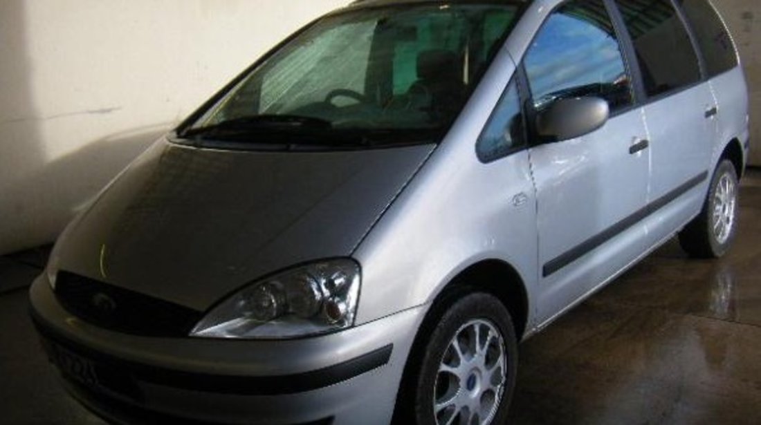 Dezmembrez Ford Galaxy din 2001, 2.3b,