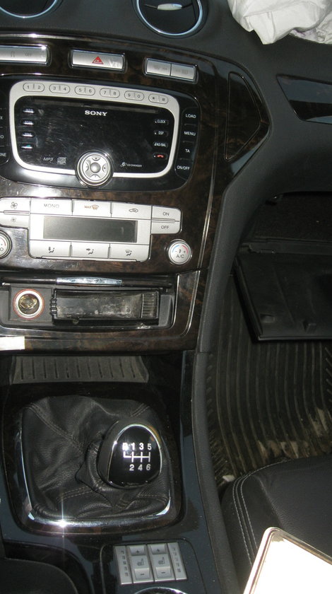 Dezmembrez Ford Mondeo Diesel