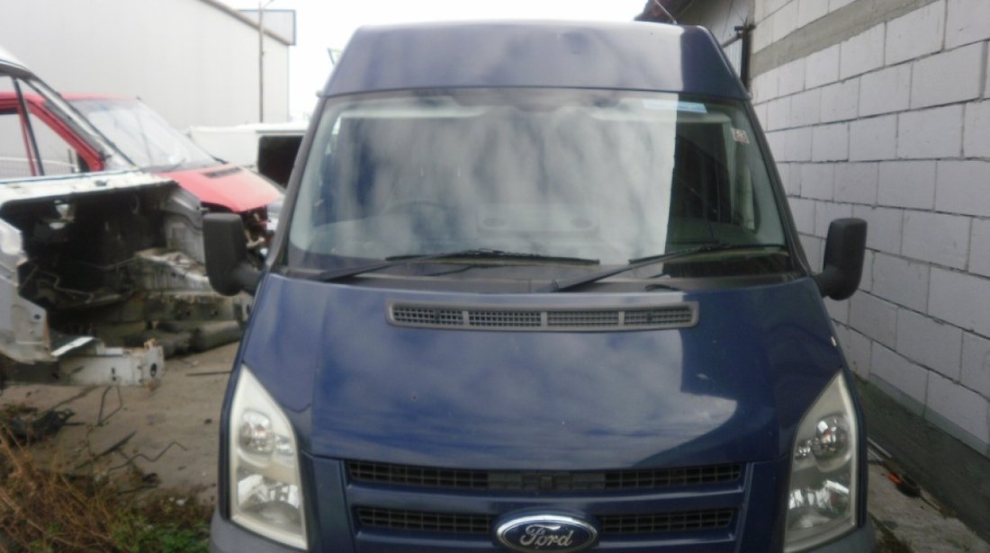 Dezmembrez Ford Transit 2.2,2008.