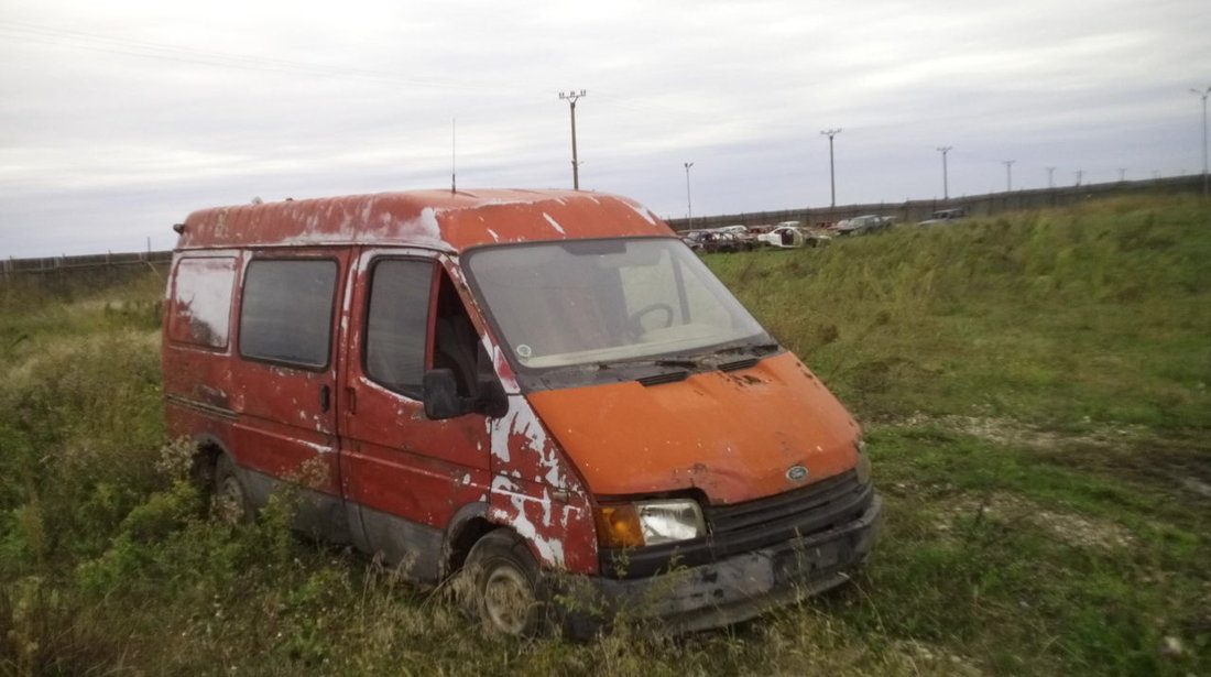 Dezmembrez Ford Transit, an 1988