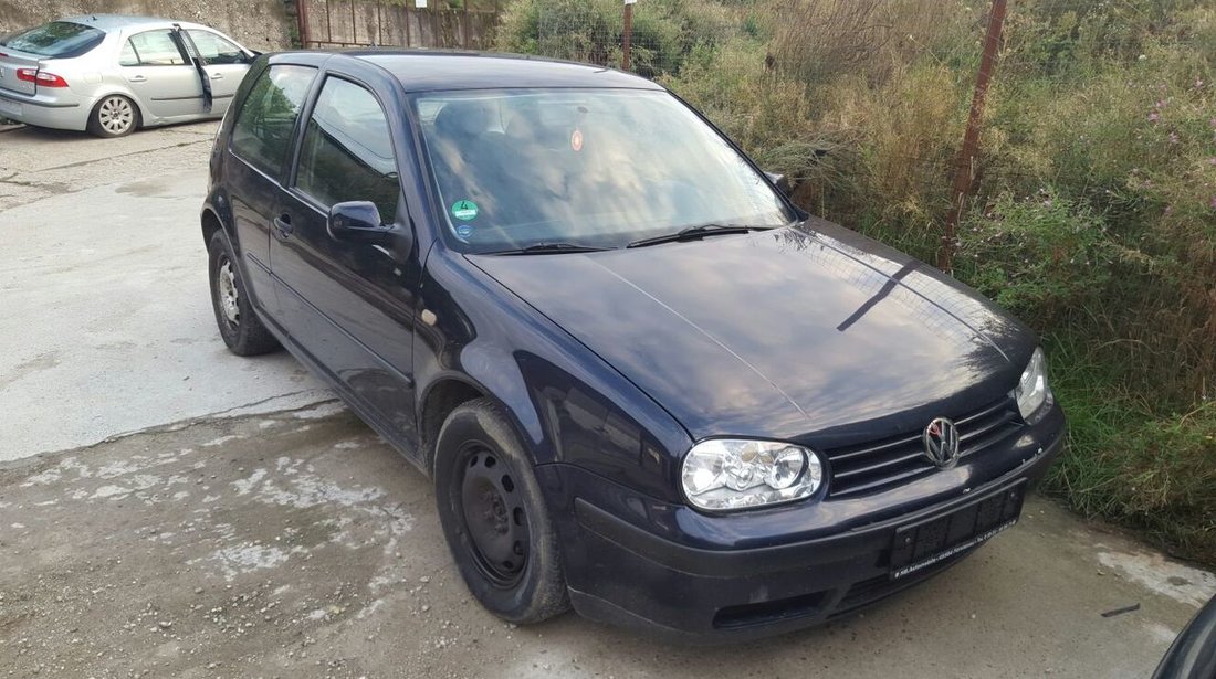 Dezmembrez Golf 1.4 benzina 16 v an 1998