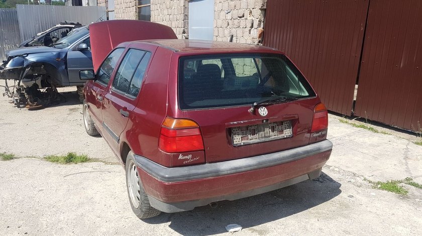 Dezmembrez Golf 3 motor 1.6 AEK an 1996