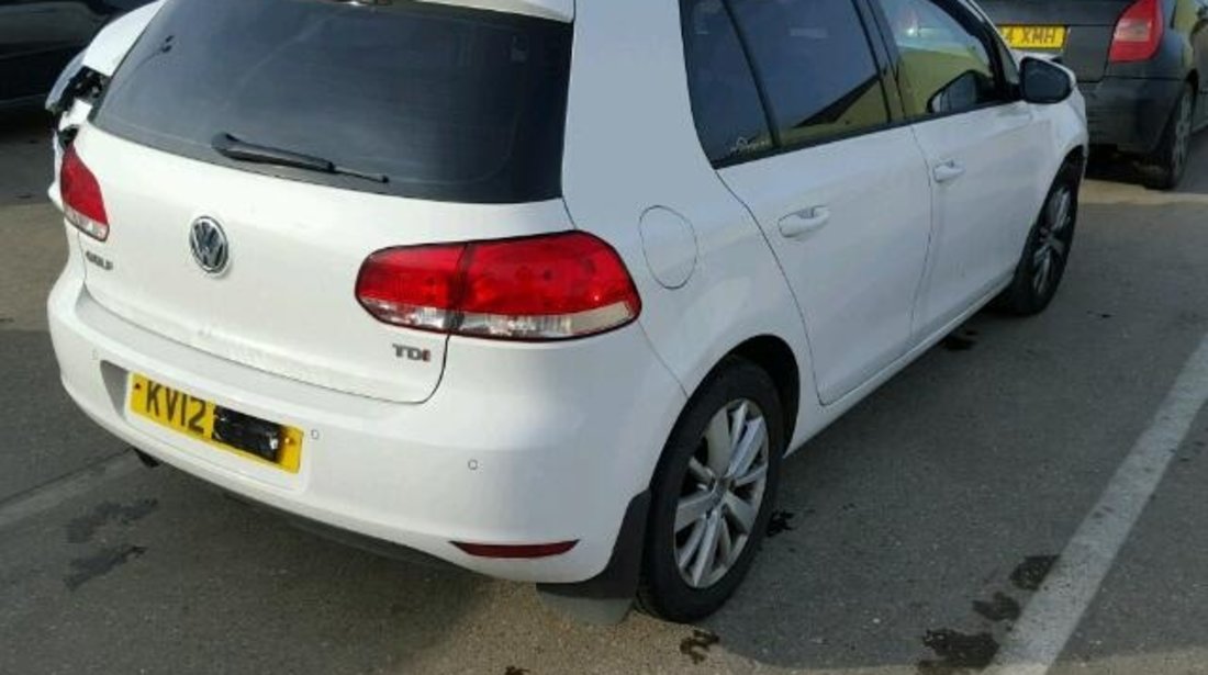 Dezmembrez Golf 6 1.6tdi CAY