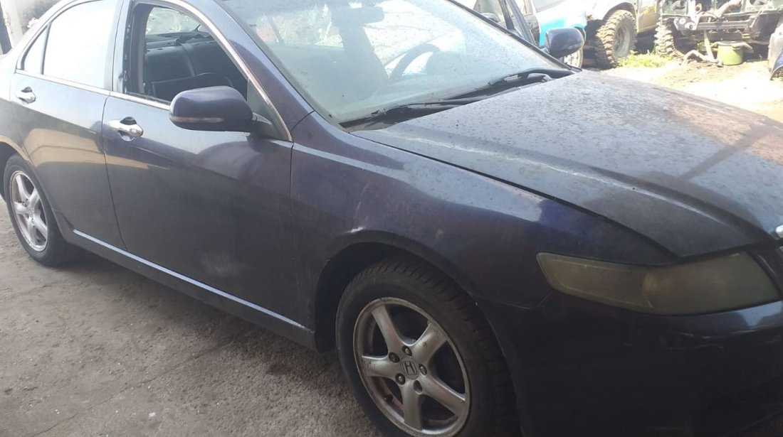 Dezmembrez honda accord an 2004 motor 2.2 ctdi  motor,cutie viteze,fuzete fata,punte fata ,punte spa