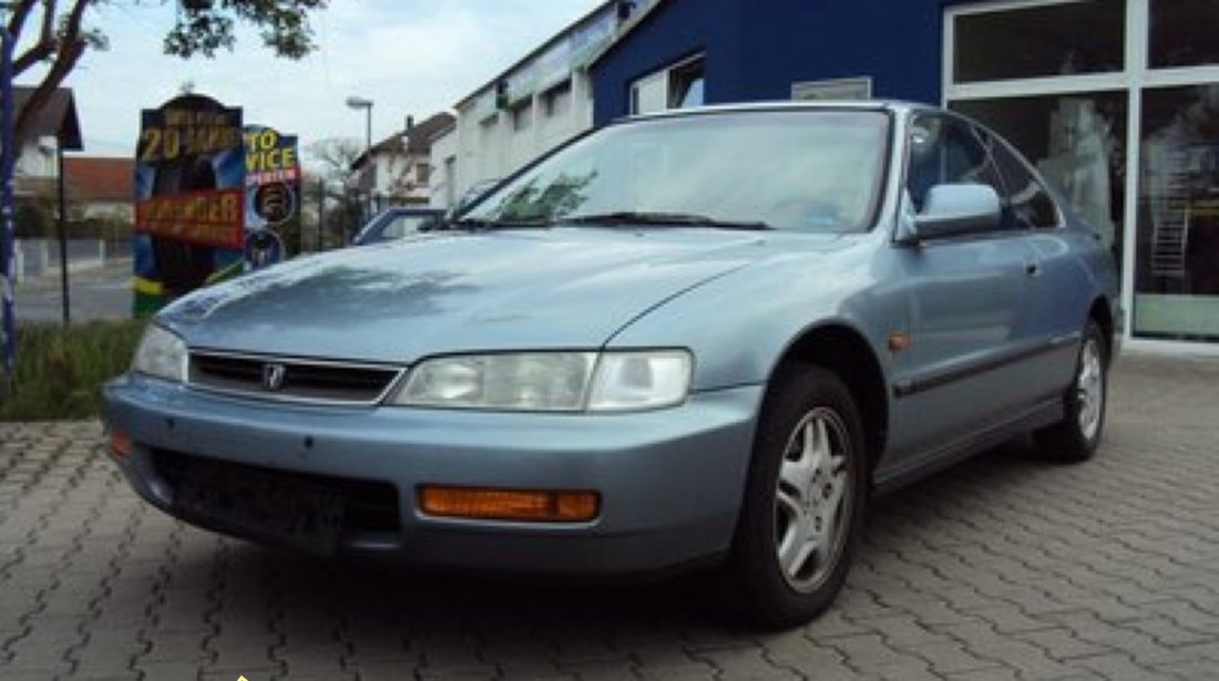 Dezmembrez Honda Accord Coupe 2 2i tip F22B5 an 1997