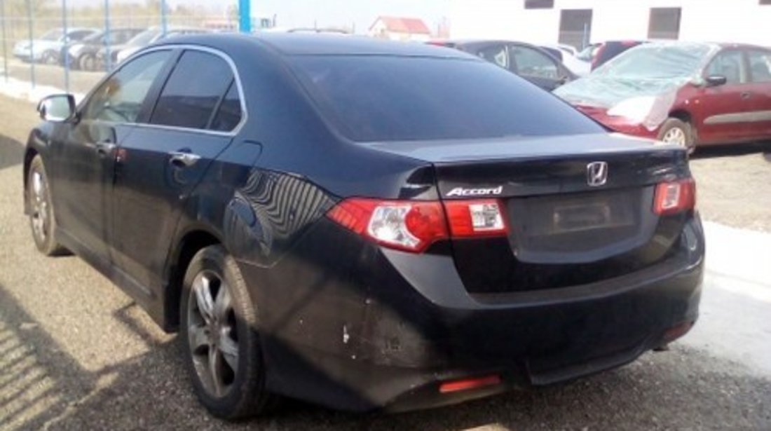 Dezmembrez Honda Accord VIII ,an 2010