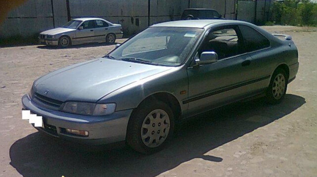 Dezmembrez Honda Accord