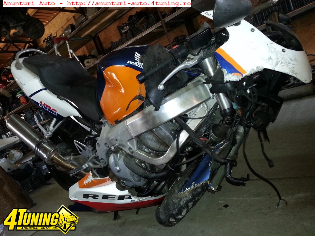 Dezmembrez Honda CBR F4