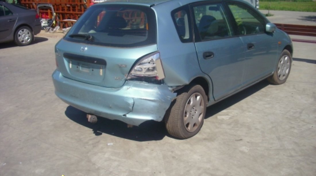 Dezmembrez Honda Civic 2001 2002 1 4b 1 6b