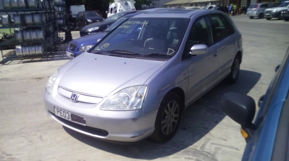 Dezmembrez Honda Civic, an 2003