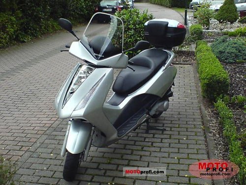 Dezmembrez Honda Pantheon 125 /150 cc  in 4T injectei