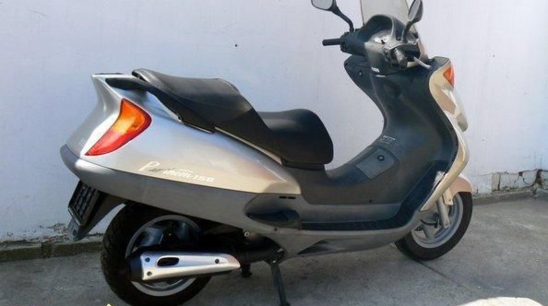 Dezmembrez Honda Pantheon 150cc Piese Honda Pantheon 150 cm 4T