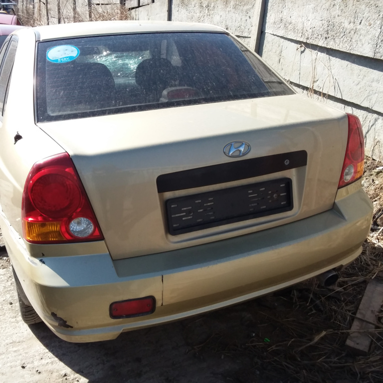 Dezmembrez Hyundai ACCENT 2 (LC) 1999 - 2005 1.3 None( CP: None, KW: None, CCM: None ) Benzina
