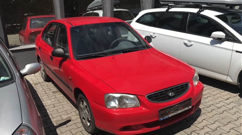 Dezmembrez hyundai accent an 2002 motor 1.3 benzina