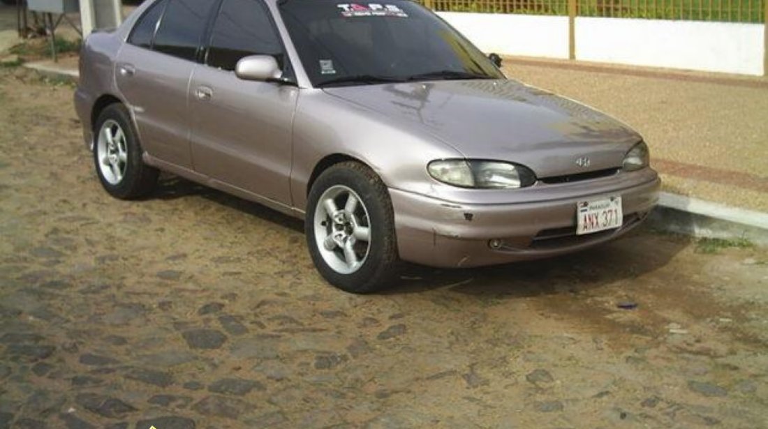 Dezmembrez Hyundai Accent GLS