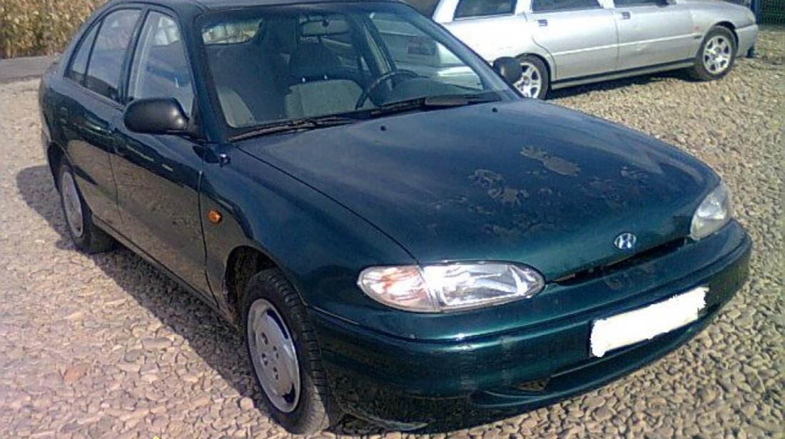 Dezmembrez Hyundai Accent