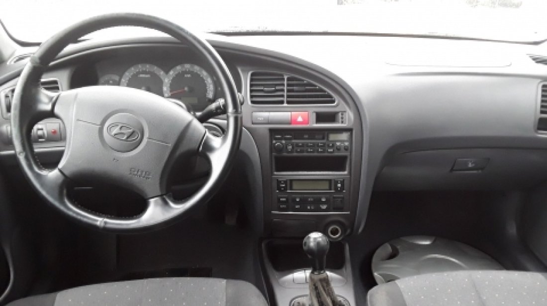 Dezmembrez Hyundai Elantra, an 2005, motorizare 2.0 CRDI