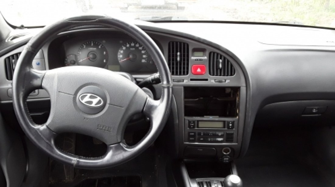 Dezmembrez Hyundai Elantra, an 2006, motorizare 2.0 CRDI