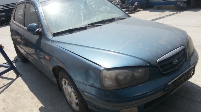 Dezmembrez Hyundai Elantra an fabr. 2001, 2.0i